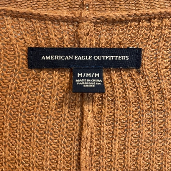American Eagle beautiful rich terra cota colored cardigan. Size medium. - Picture 2 of 6